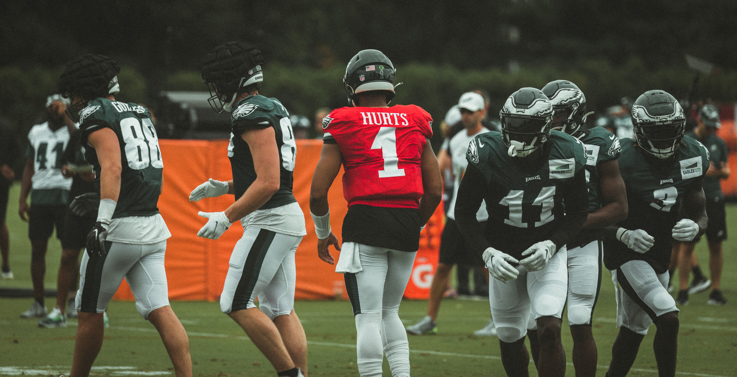 Jalen Hurts and the Philadelphia Eagles practicing